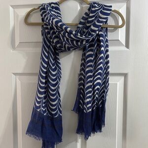 Blue and White Patterned Scarf